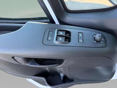 New 2025 RAM ProMaster 1500 w/ Convenience Group FWD image 30