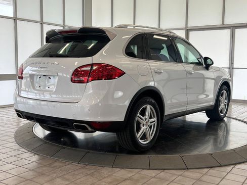 Used 2014 Porsche Cayenne Platinum Edition AWD/4WD image 7
