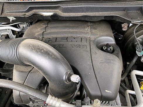 Used 2018 RAM 1500 Limited image 32