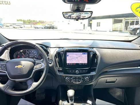 Used 2023 Chevrolet Traverse Premier AWD/4WD image 10