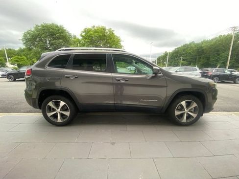Used 2021 Jeep Cherokee Limited AWD/4WD image 6