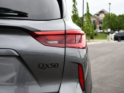 Used 2021 INFINITI QX50 Autograph w/ Premium White Leather Package AWD/4WD image 9