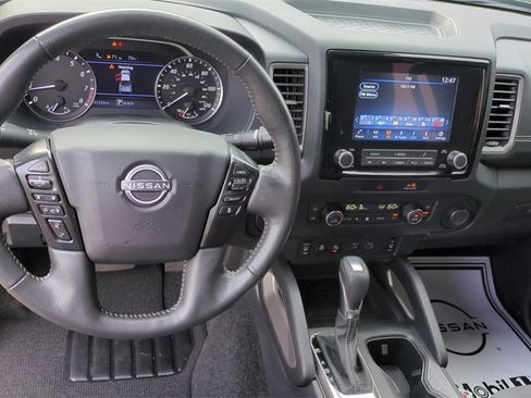 Used 2023 Nissan Frontier SV w/ SV Convenience Package image 15