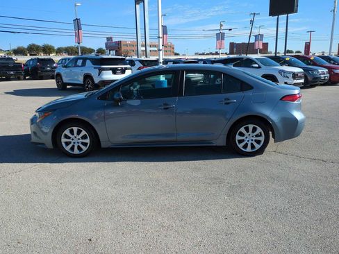 Used 2024 Toyota Corolla LE image 5