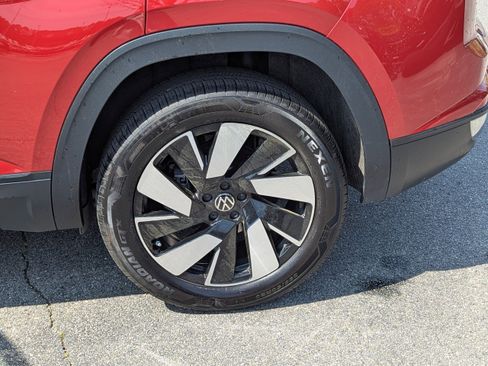 Used 2024 Volkswagen Atlas Cross Sport SE w/ Panoramic Sunroof Package image 30