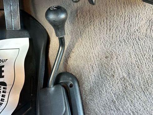 Used 2000 Ford F350 XLT image 16