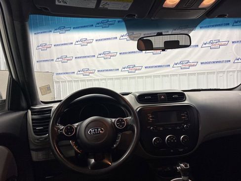 Used 2016 Kia Soul w/ Convenience Package image 2