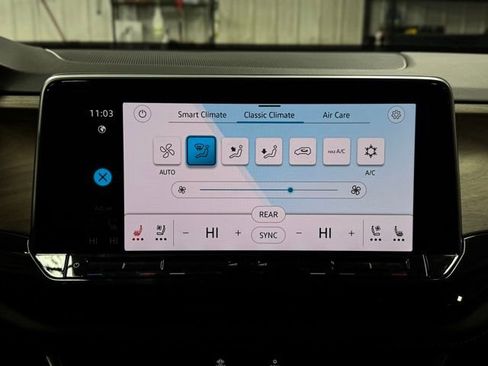 Used 2025 Volkswagen Atlas SE image 34