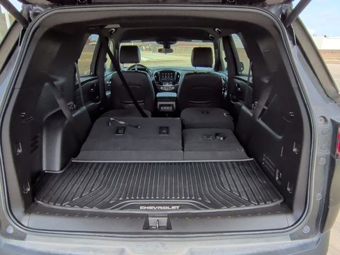Used 2023 Chevrolet Traverse LT image 41