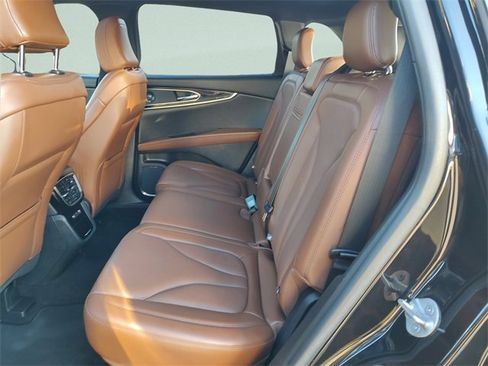 Used 2021 Lincoln Nautilus Reserve image 35