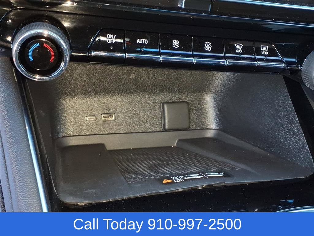 Used 2025 Chevrolet Traverse RS w/ LPO, Floor Liner Package FWD image 26
