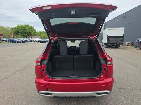 Used 2023 Mitsubishi Outlander SE AWD/4WD image 25