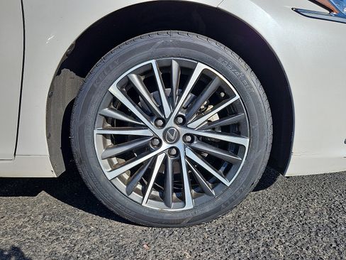 Used 2022 Lexus ES 350 w/ Premium Package FWD image 8