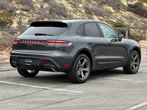 Used 2025 Porsche Macan image 7