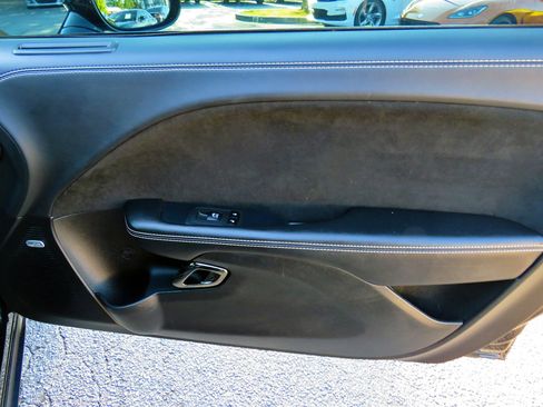 Used 2020 Dodge Challenger SRT Hellcat Redeye image 35