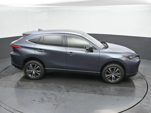 Used 2022 Toyota Venza LE AWD/4WD image 29