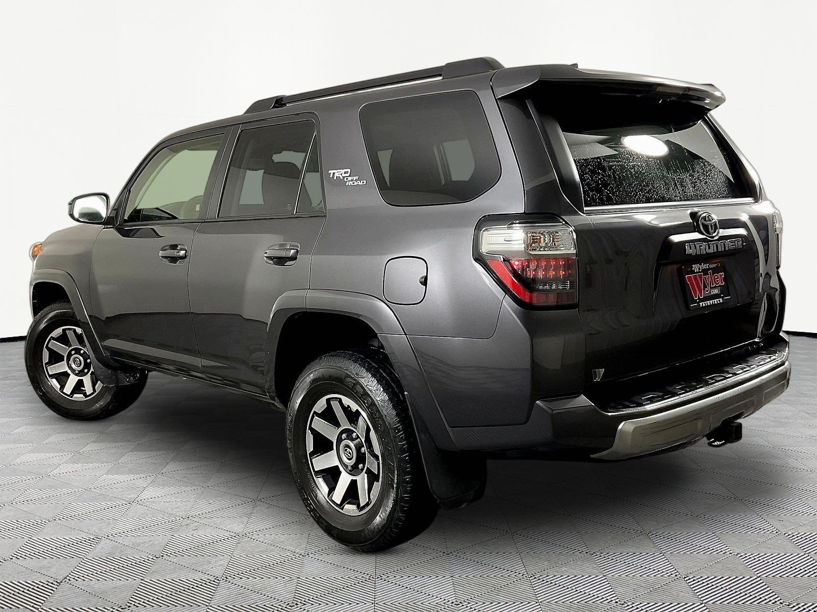 Used 2022 Toyota 4Runner TRD Off-Road AWD/4WD image 4