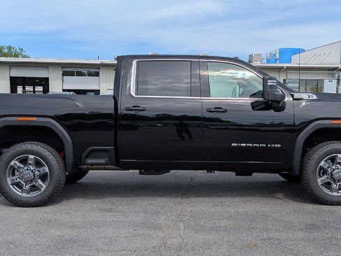 New 2026 GMC Sierra 2500 SLE w/ SLE Value Package; AWD/4WD image 5
