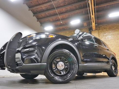 Used 2021 Ford Explorer 4WD Police Interceptor image 3