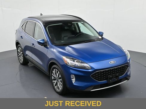 Used 2022 Ford Escape Titanium w/ Class II Trailer Tow Package AWD/4WD image 15