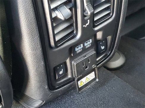 Used 2023 Dodge Durango GT image 31