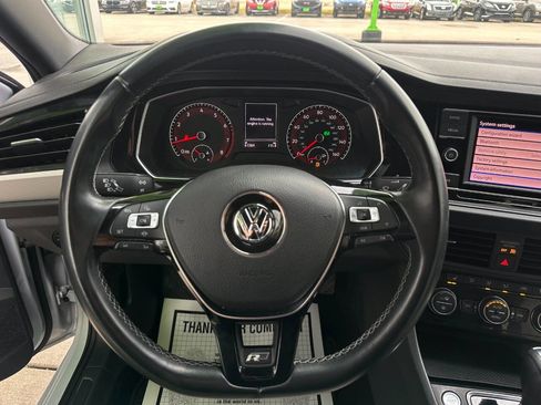 Used 2019 Volkswagen Jetta R-Line image 36