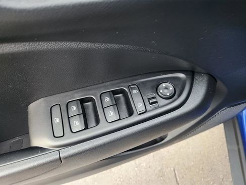 Certified 2024 Hyundai Venue SEL image 27