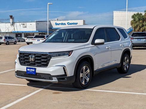 Used 2025 Honda Pilot EX-L image 9
