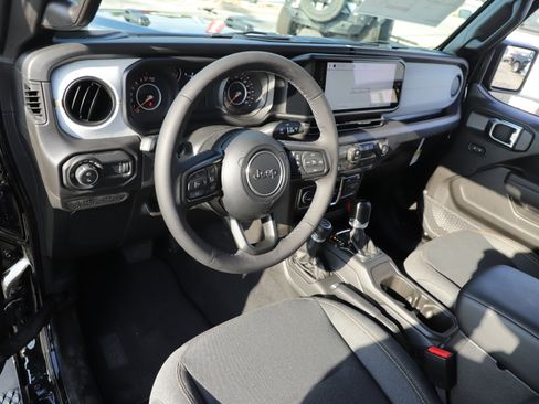 New 2025 Jeep Gladiator Sport image 15