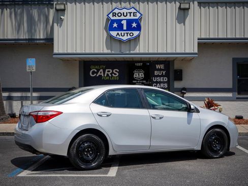 Used 2016 Toyota Corolla LE FWD image 6