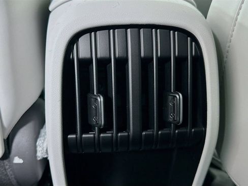 New 2026 Hyundai Kona SEL Premium image 17