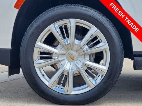 Used 2024 Chevrolet Suburban High Country AWD/4WD image 10