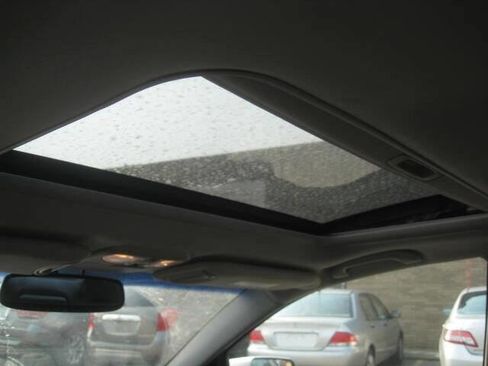 Used 2007 Mitsubishi Galant ES image 11