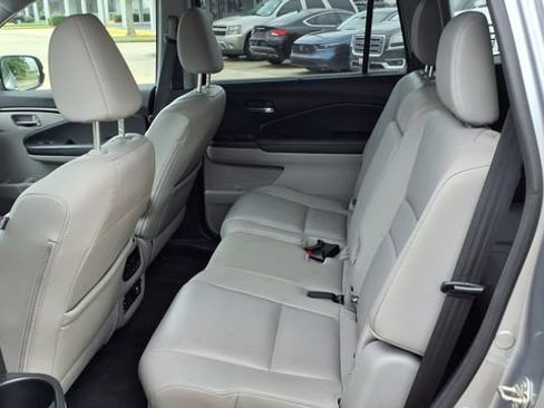 Used 2016 Honda Pilot Touring image 33