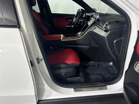 Certified 2025 Mercedes-Benz GLC 300 4MATIC image 14