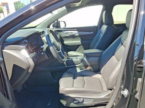 New 2026 Cadillac XT5 Luxury w/ LPO, Floor Liner Package AWD/4WD image 9