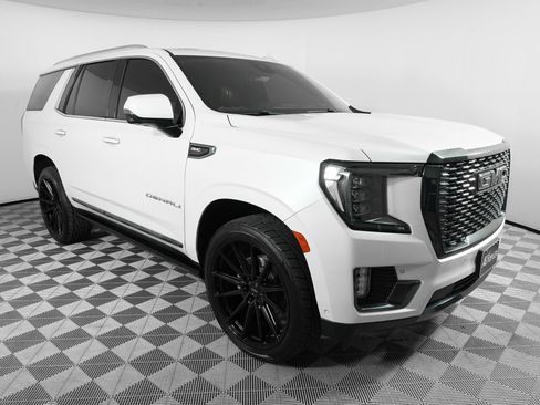 Used 2023 GMC Yukon Denali Ultimate image 3
