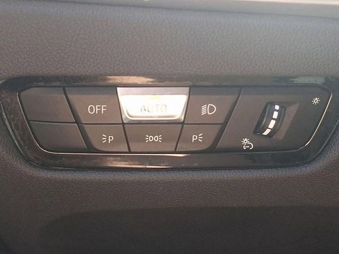 Used 2025 BMW 430i xDrive Coupe w/ Premium Package image 25