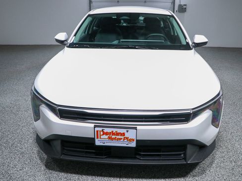 Used 2025 Kia K4 FWD image 4