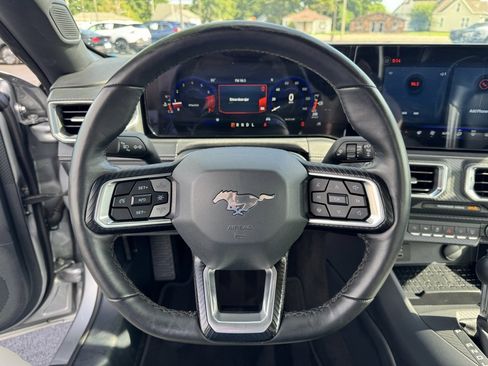 Used 2024 Ford Mustang Premium image 6