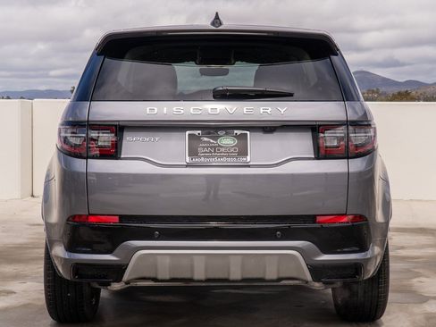 Used 2025 Land Rover Discovery Sport S image 4