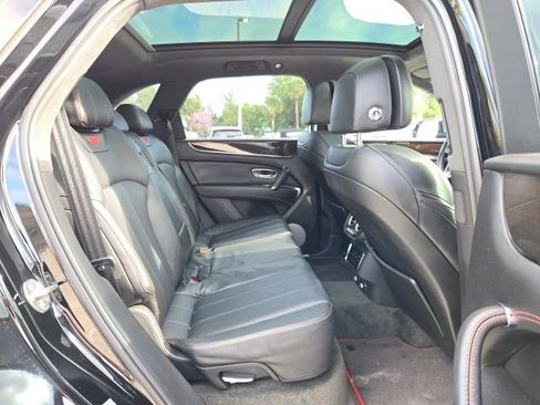 Used 2020 Bentley Bentayga image 10