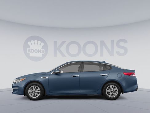 Used 2018 Kia Optima LX FWD image 2