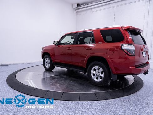 Used 2018 Toyota 4Runner SR5 Premium image 31