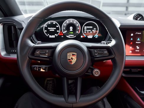 Used 2024 Porsche Cayenne Coupe image 51