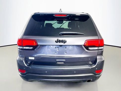 Used 2021 Jeep Grand Cherokee Laredo X image 7