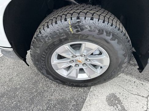 New 2025 Chevrolet Silverado 1500 W/T w/ WT Value Package image 32