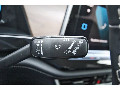 Used 2025 Volkswagen Atlas SE FWD image 20