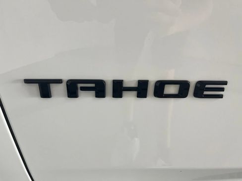 Used 2024 Chevrolet Tahoe Z71 w/ Luxury Package AWD/4WD image 43