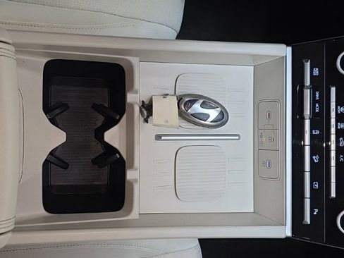 Used 2024 Hyundai Santa Fe SE image 22